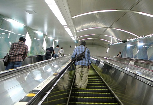 新御茶ノ水駅のエスカレーター